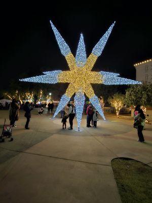 Glendale Glitters