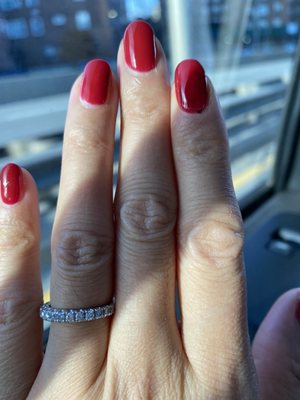 Red color gel nails for the holidays