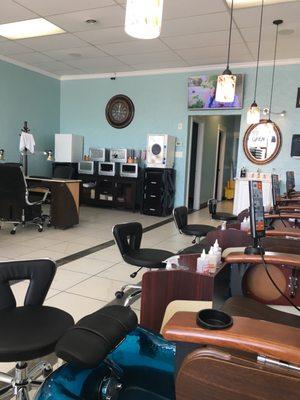 This is the cleanest nail salon i have ever been!