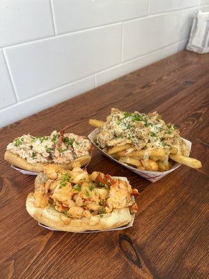 Connecticut Lobster Roll, New England Lobster Roll, Loaded Fries w/ Crab