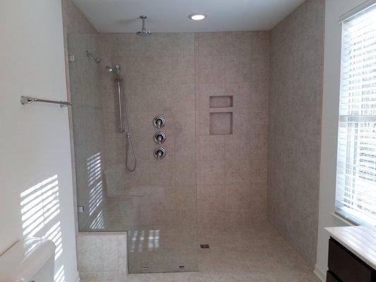 6 ft. x 4 ft Ceramic Shower w 3 Shower Heads