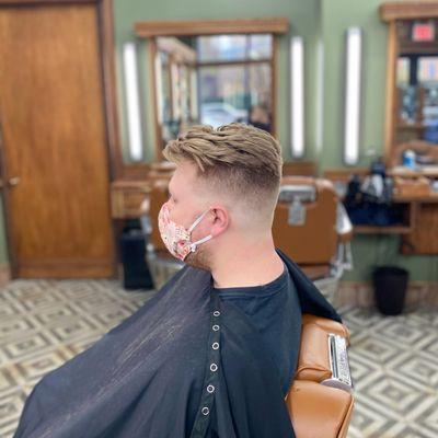 #signaturehaircut #barber @Art of the Barber