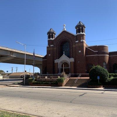 Front of Sacred Heart Catholic Church.