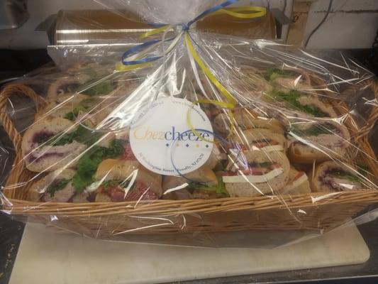 Delicious sandwich basket =)