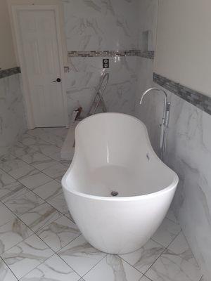 Marble Tile/Soaker Tub