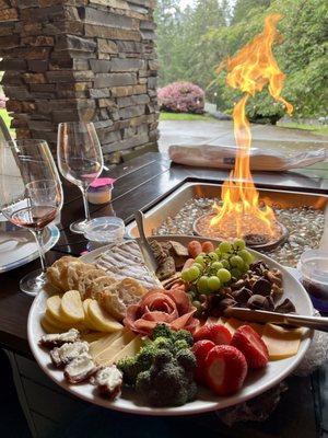 Brought in some snacks to go with the lovely wines, to spend a couple of hours enjoying.