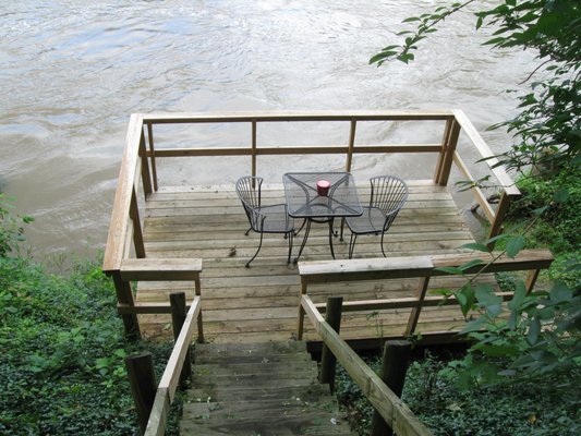 Rustic River observation deck/dock on Shenandoah River