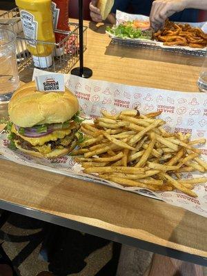 Smash burger and smash fries. Very good visit!