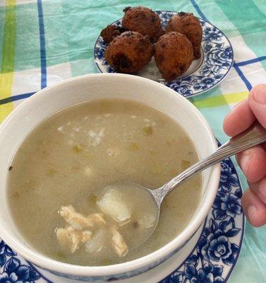 Excellent RI clam chowder and clam cakes. The clam cakes reheat perfectly in the air fryer