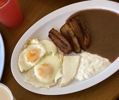 Desayuno típico centro americano