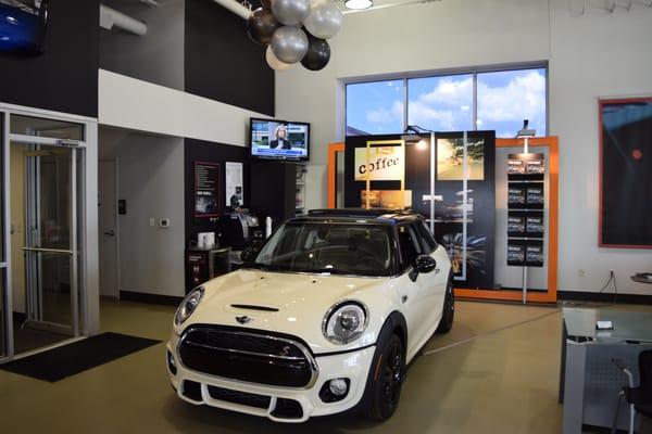 Welcome to MINI of Arlington!