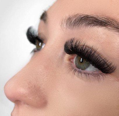 Dramatic Volume Lashes