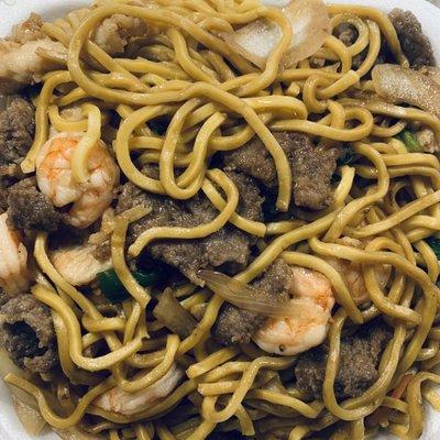 House lo mein-so good!