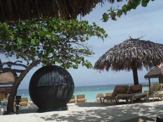 Beautiful Caribbean sea on your secluded beach