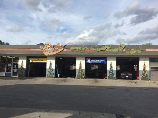 Christmas decorations at Fleur de Lis Car Care Center