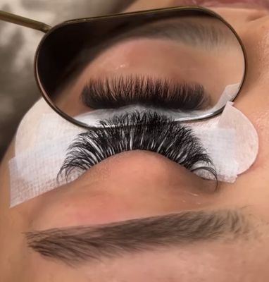 Volume eyelash extensions