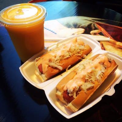 Hot dog and mango smoothies