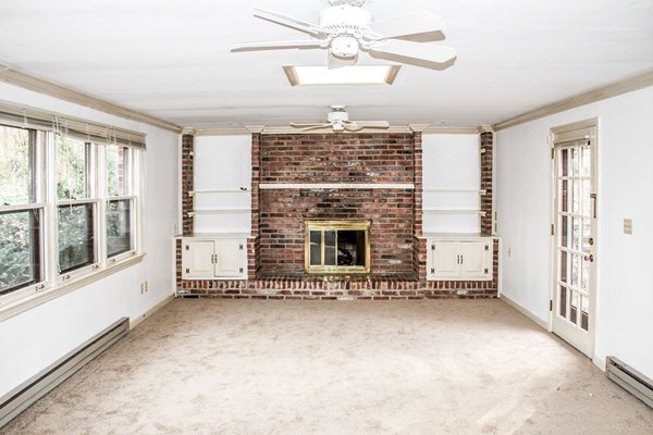 Sidgefield Living Room Before Photo