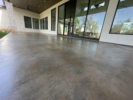 Stained and sealed concrete