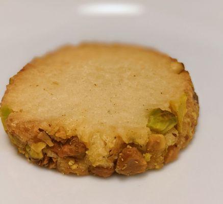 Pistachio shortbread cookie