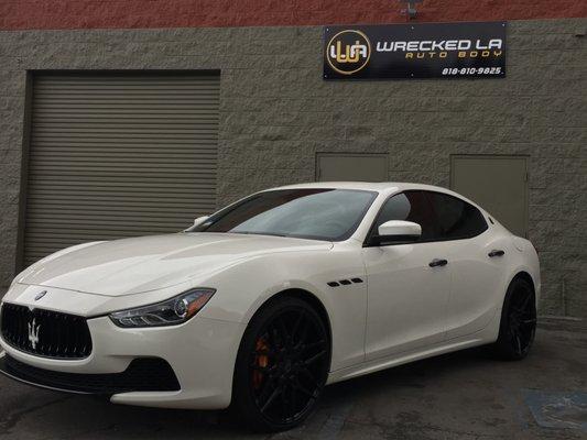 *Custom painted Brake Calipers *Custom painted Maserati Emblem to match car color. *Custom front Spoiler