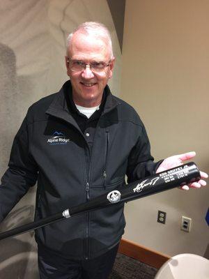 Dave winning a SIGNED Ken Griffey Jr. bat at Safeco Field!