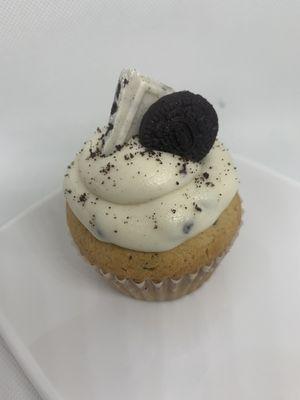 White chocolate cookies and cream cupcake