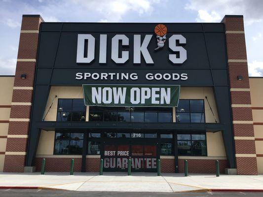 DICK'S Sporting Goods