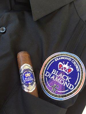 "BLACK FRIDAY SPECIAL" ALL DIAMOND CROWN LOUNGE ACROSS AMERICA WILL BE PROMOTING THE "BLACK DIAMOND" WEARING THEIR "BLACK GUAYABERAS"