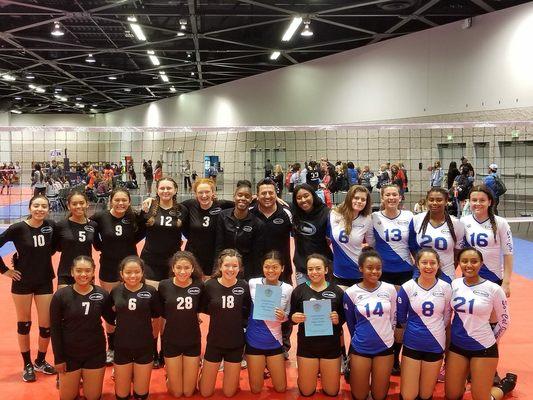 So-Cal Juniors 14 and 15 Elite both medal in their divisions at the 2018 SCVA Summer Soirée