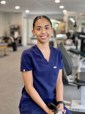 Dr. Jennnifer Fernandez DPT. Specializing in Neck Pain, Shoulder Stiffness, and Knee pain