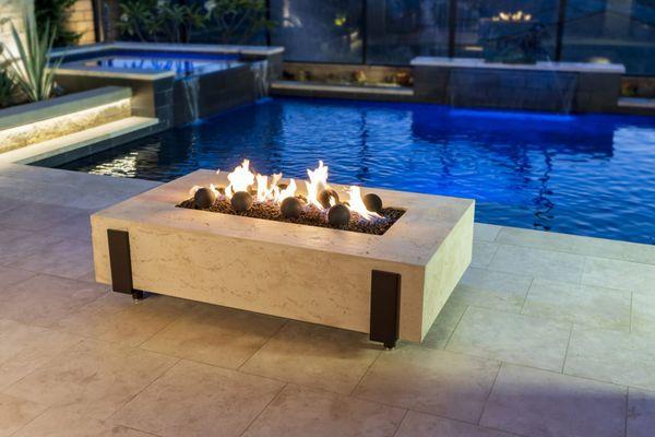 American Fyre Designs Iron Saddle Firetable