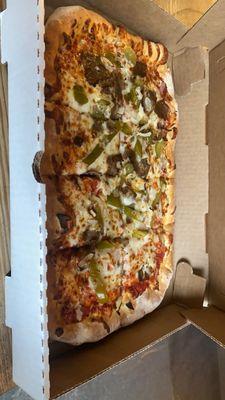 Philly cheesesteak pizza