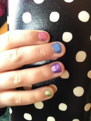 Kids sparkle nails by Sue