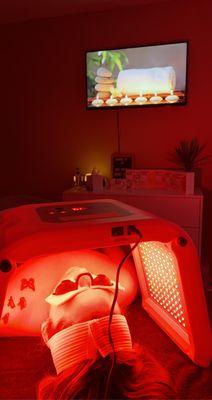 Red LED light facial