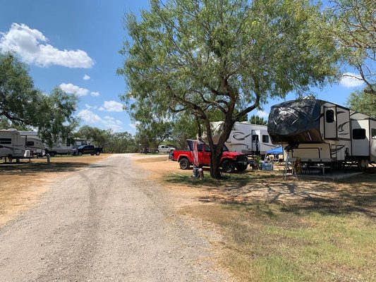 A Country Breeze RV Park