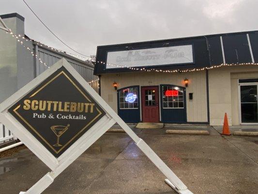 Scuttlebutt Pub