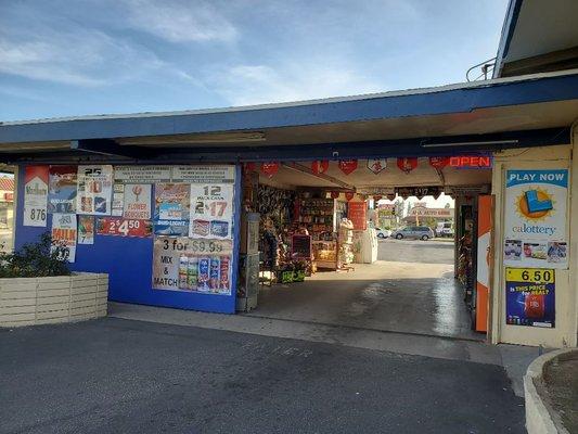 Drive-thru convenient store