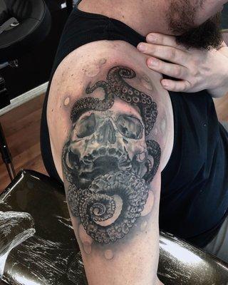 Skull/octopus