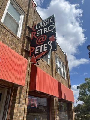 Classic Retro at Pete's