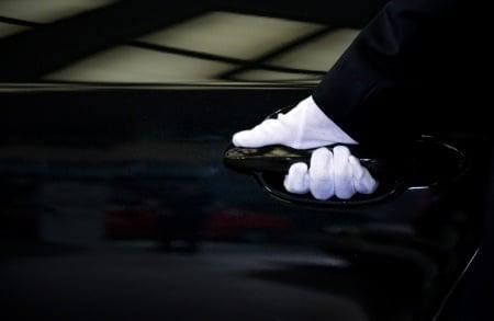 Experience the white glove treatment with our chauffeurs! Durham, North Carolina's superior limo service.