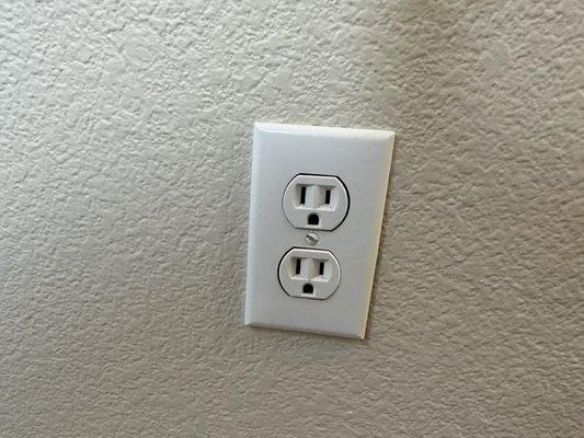 Repair of electrical socket