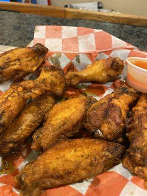 Naked wings extra crispy with buffalo sauce