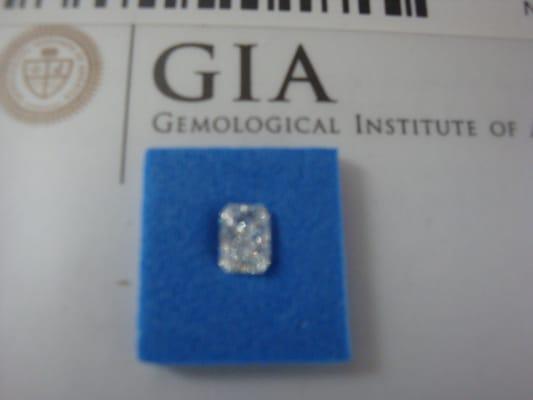 GIA grade Diamonds.