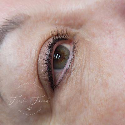 Permanent eyeliner