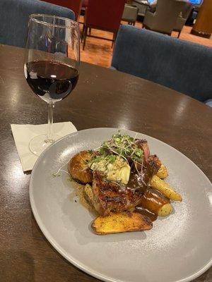 Steak and fingerlings with a zin