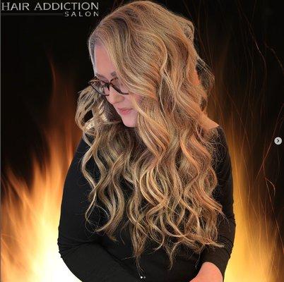 Gorgeous Hair
Erin is wearing 4 packs of 22" fusions. Contact me for a consult!