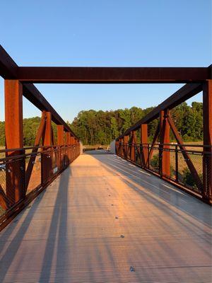 Observation pier