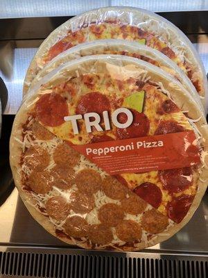 TRIO Pepperoni Pizza