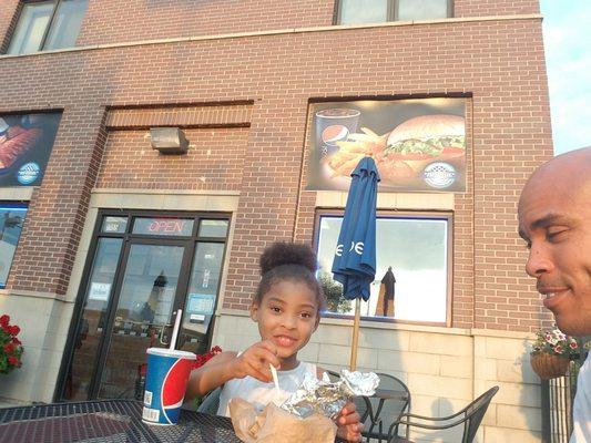 My little one enjoying those quality fries and refreshing Lou Palmer.